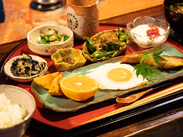 Repas servis à Furumaya